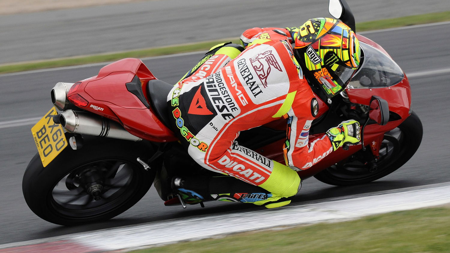 Video: Rossi rides Silverstone - on a road 1198