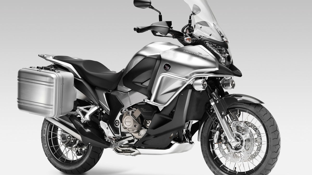 Honda Crosstourer spied