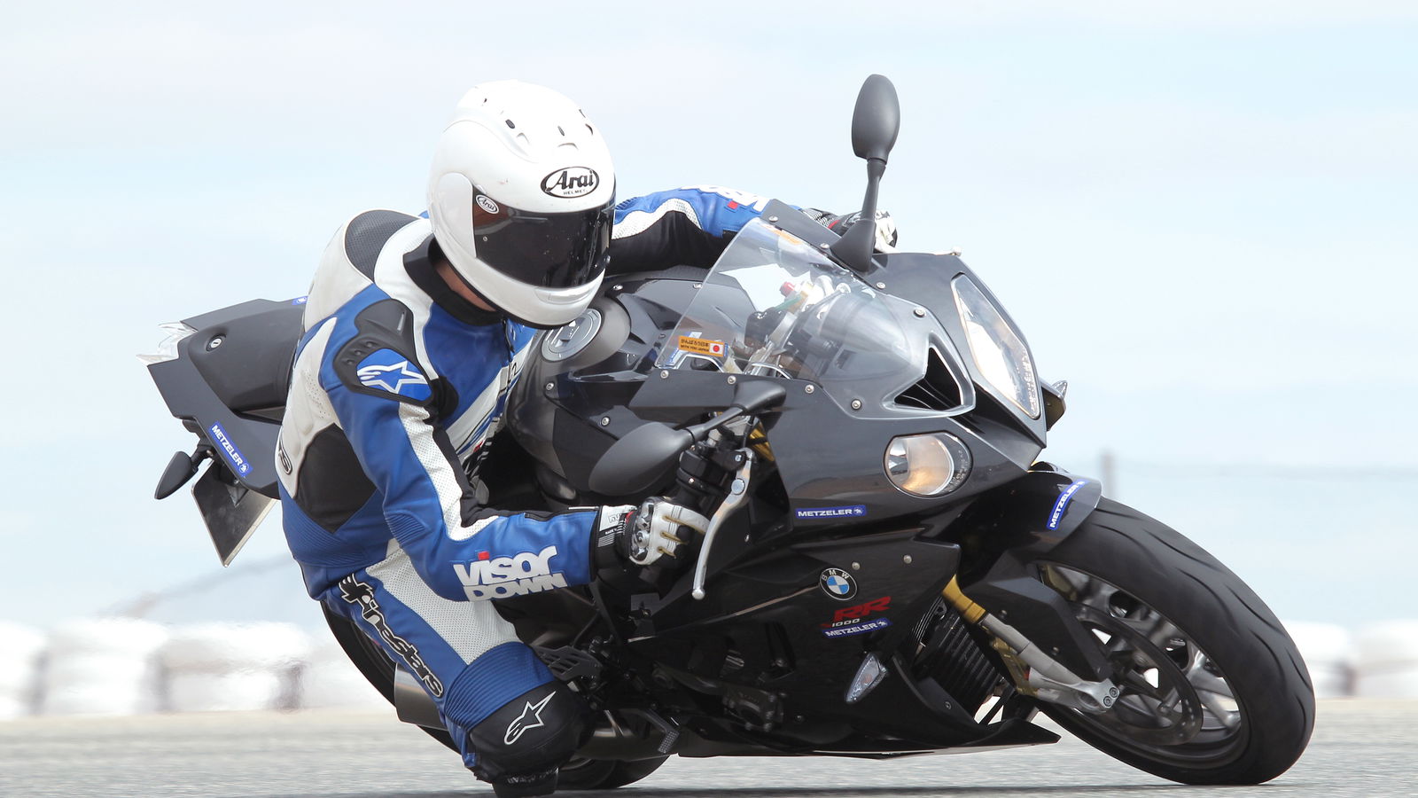 Tested: Metzeler Sportec M5 Interact review