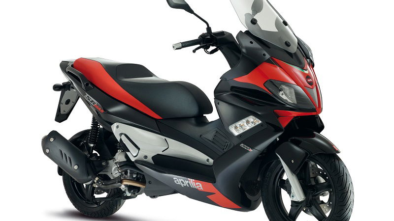New Scooter: Aprilia SR Max