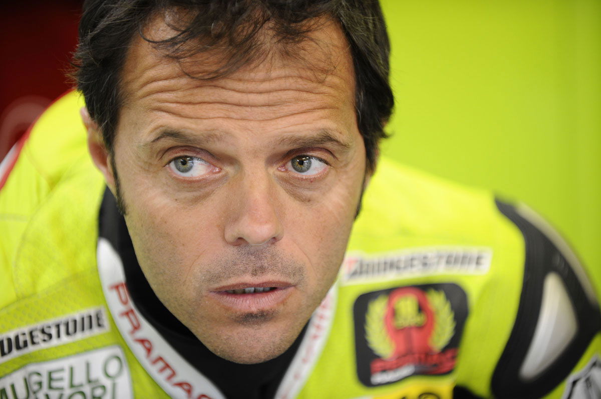 Rossi's Desmosedici GP11.1 in detail