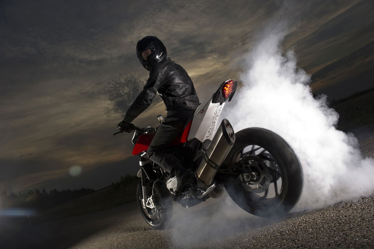 US Biker dies in anti-helmet protest...