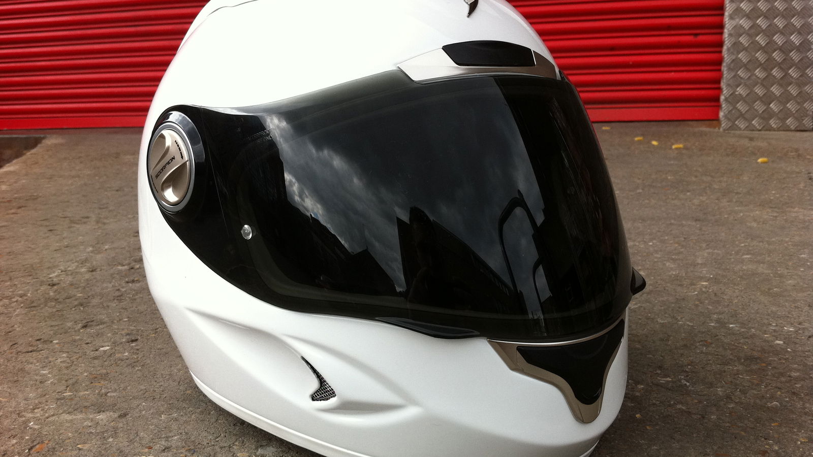 New: Scorpion EXO-1000 AIR Type E11