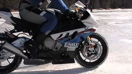 VIDEO: BMW S1000RR on ice!
