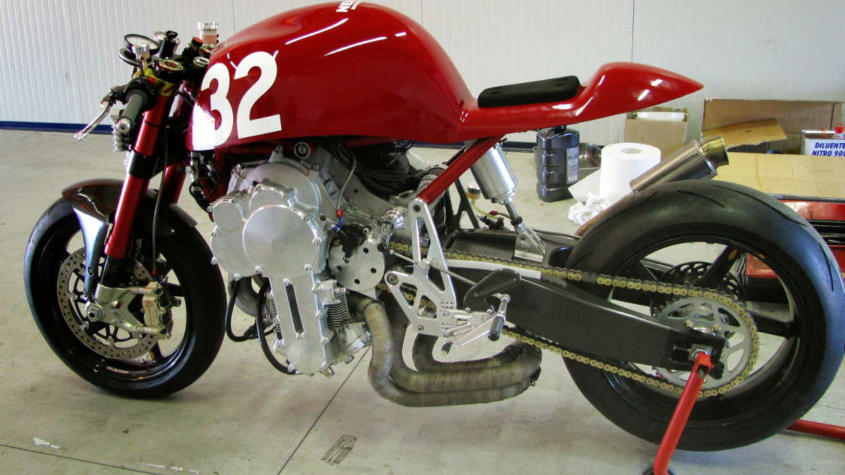 1814cc inverted 3-cylinder Nembo 32
