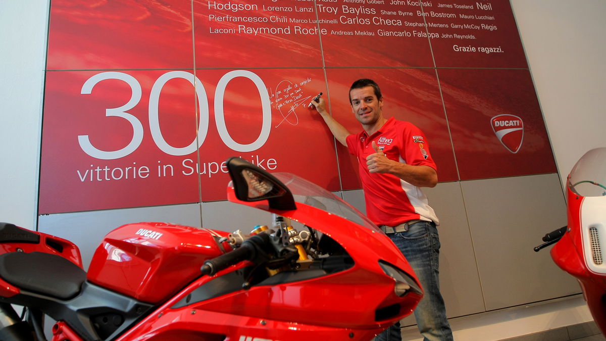 Checa challenges Rossi to race WSB