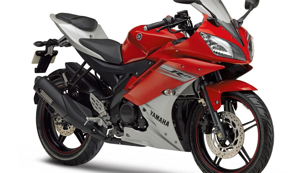 Yamaha's much delayed R15 surfaces