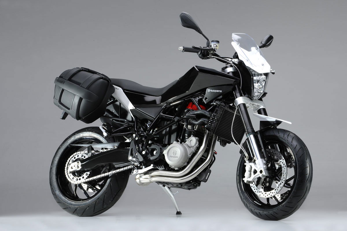 Husqvarna motorcycle nuda deals 900r