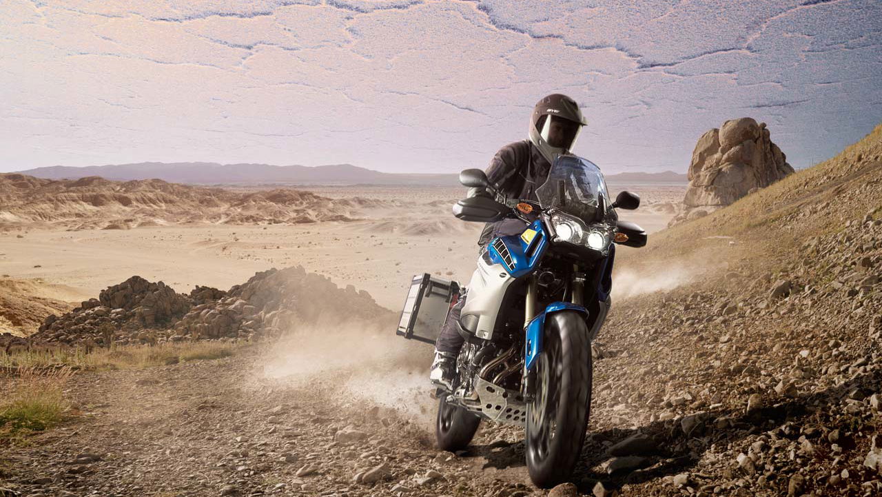Yamaha XT1200Z Super Ténéré video and full specs
