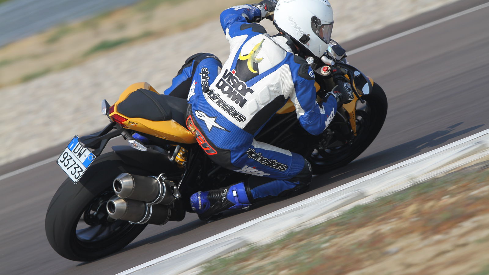Streetfighter 848 on-track onboard video