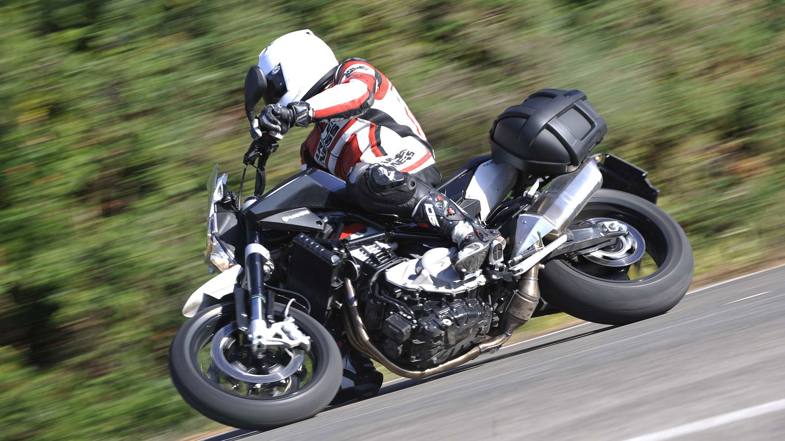 First Ride: Husqvarna Nuda 900