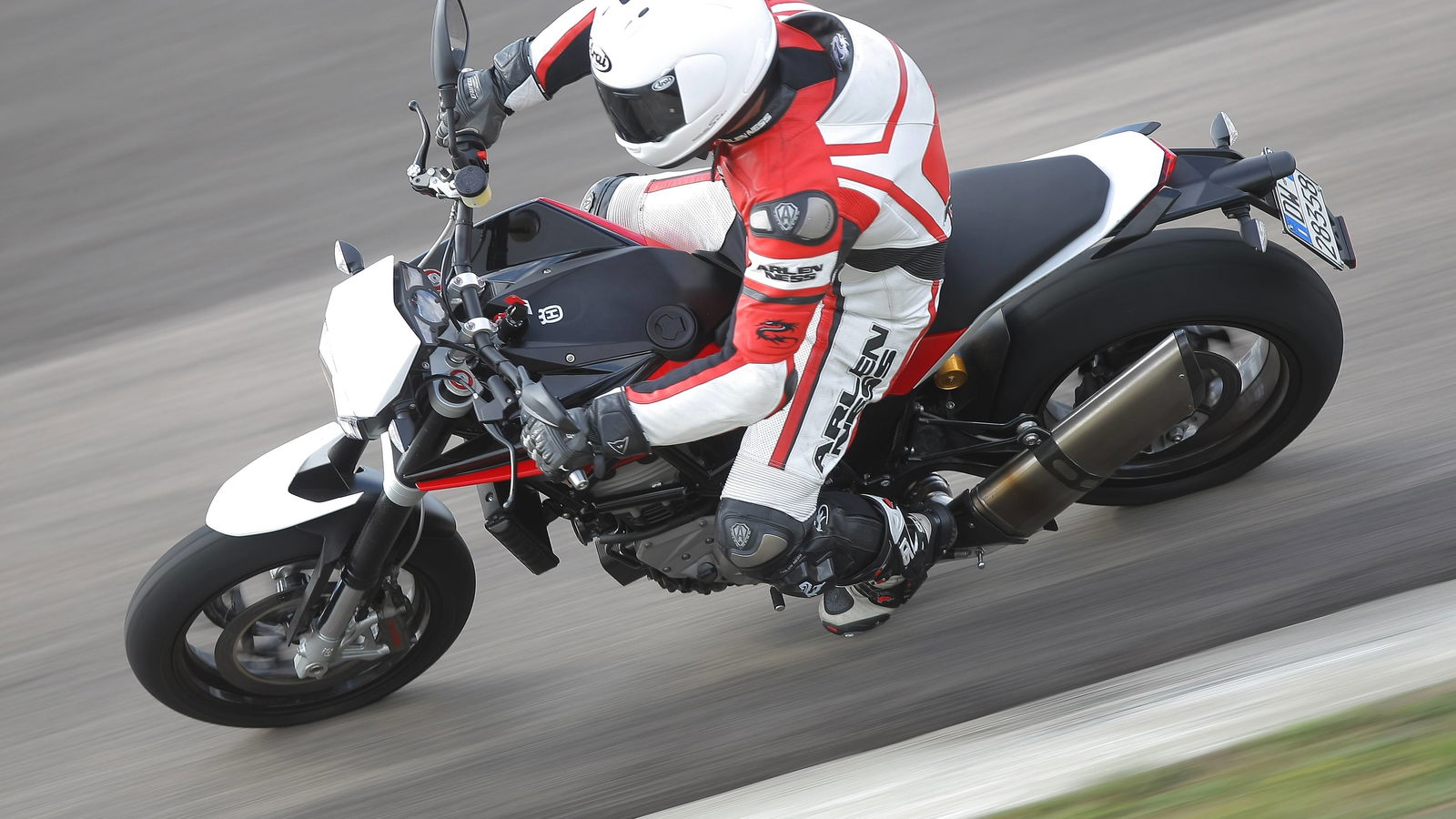First Ride: Husqvarna Nuda 900R