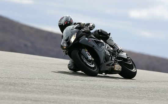 US stunt ace breaks Harley long distance jump record - TWICE