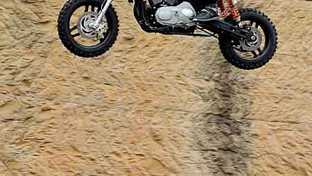US stunt ace breaks Harley long distance jump record - TWICE