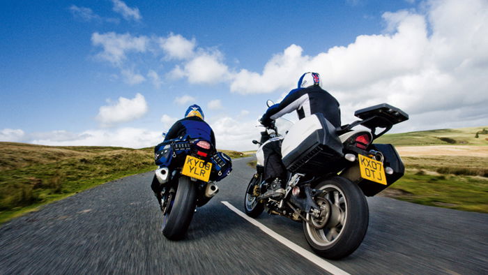 Sports Tourer test: Tiger 1050, VFR800, GSX-R1000 K7 and Fazer FZ1