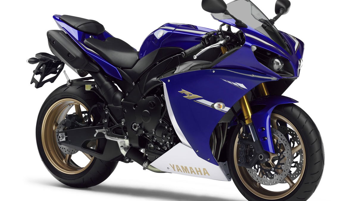 2012 Yamaha R1 drops by £1300