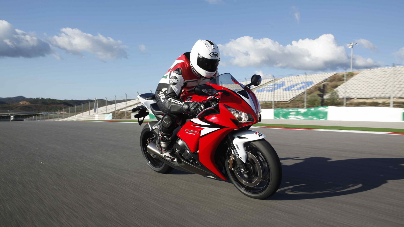 2012 Honda Fireblade CBR1000RR review