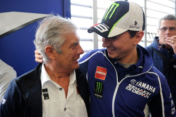 Jorge Lorenzo, Giacomo Agostini 1200