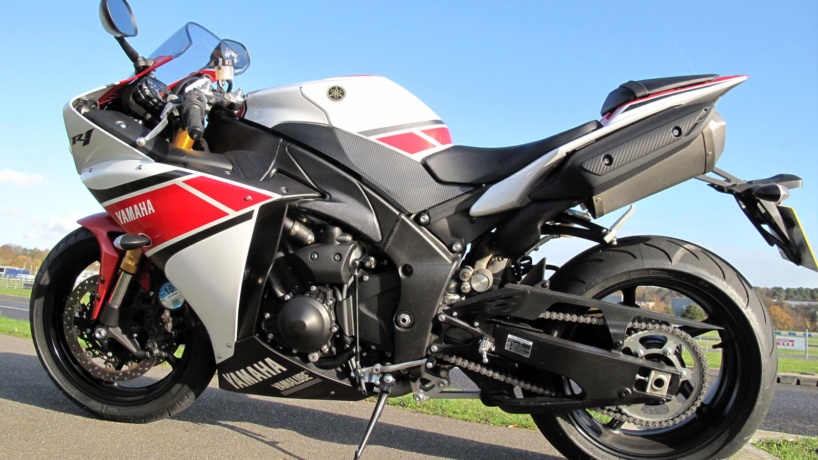 2012 Yamaha R1 review