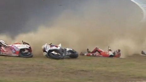 Crash compilation: 2010 Phillip Island WSB
