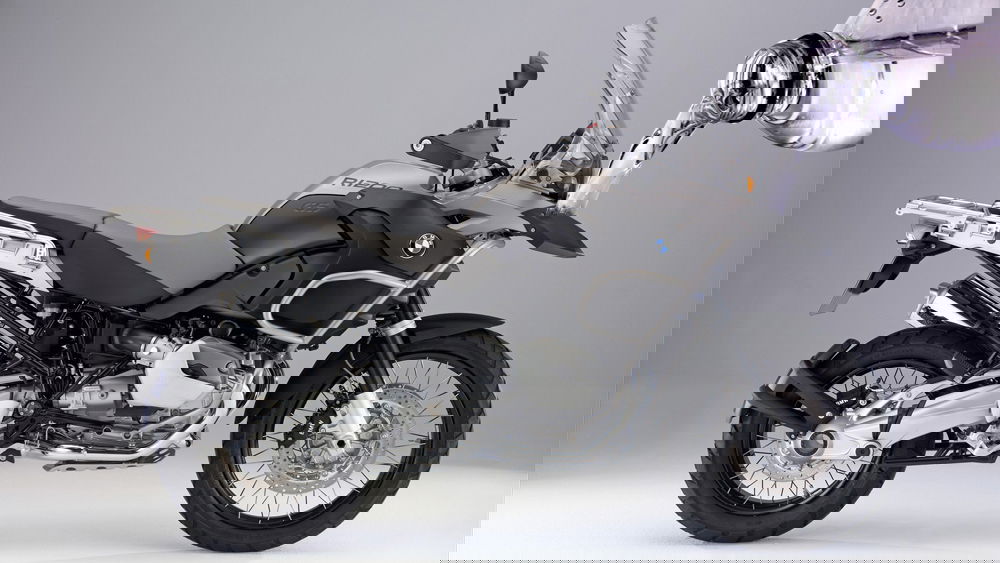 Water-cooled BMW R1250GS spied