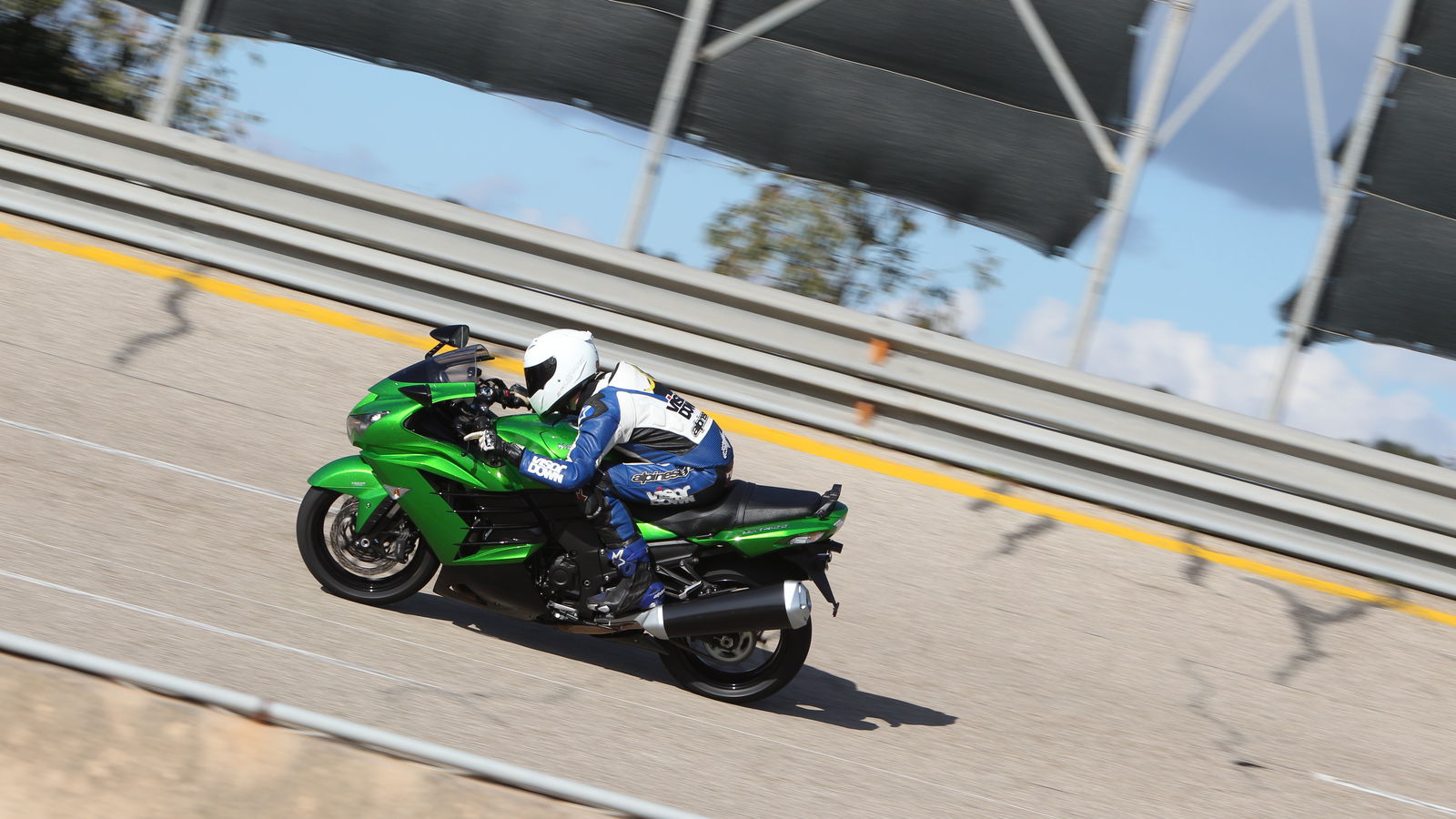3 miles a minute on the 2012 ZZR1400