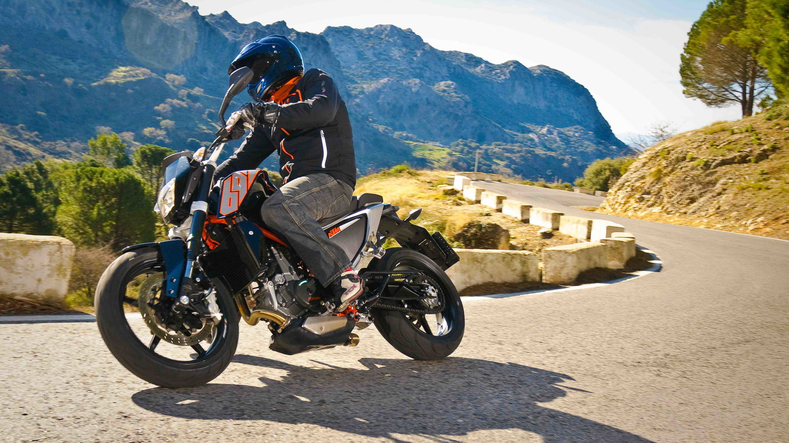 First Ride: 2012 KTM Duke 690 review