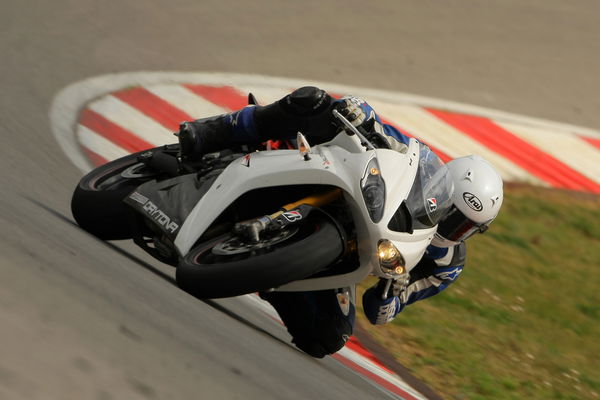 Video: Daytona 675R + Bridgestone S20