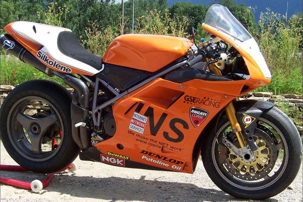 Bayliss' 996RS BSB winner for sale