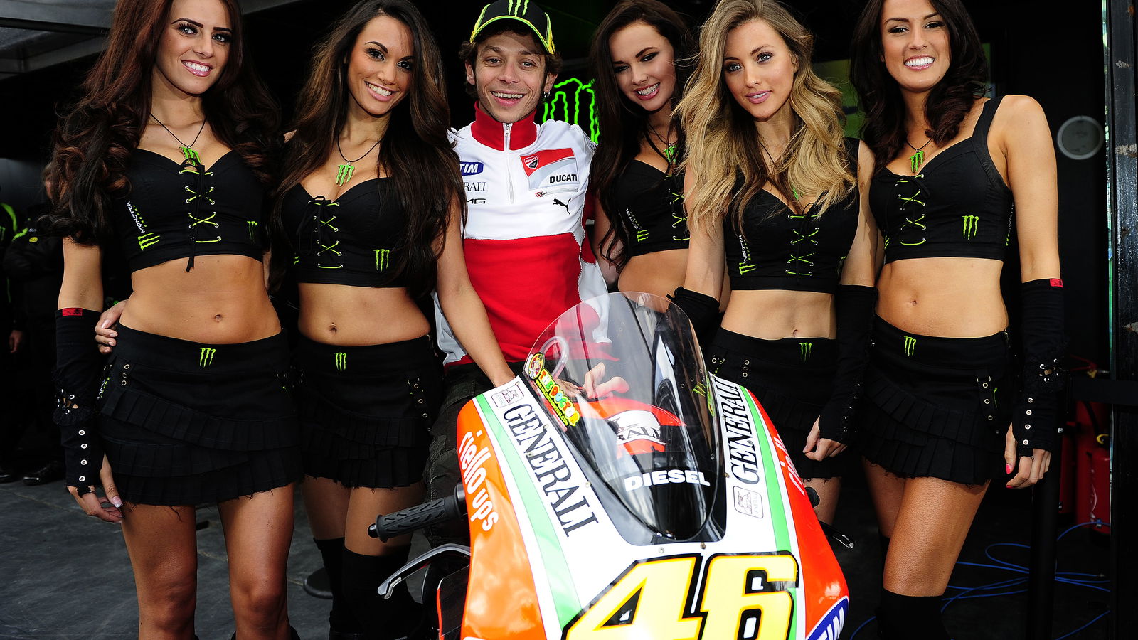 MotoGP grid girl gallery: Le Mans 2012