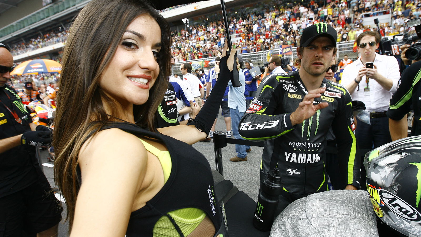 Picture Gallery of Catalunya MotoGP Girls