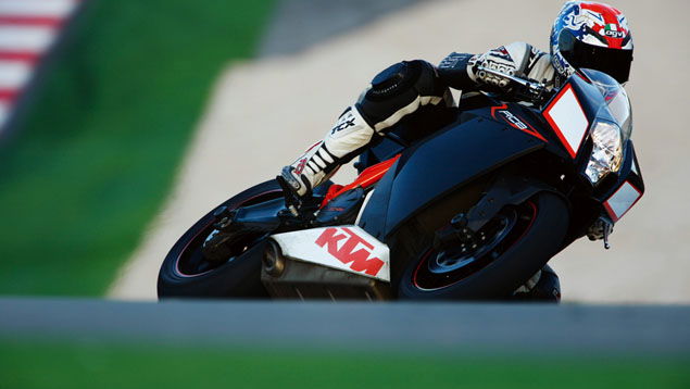 2009 KTM RC8R review