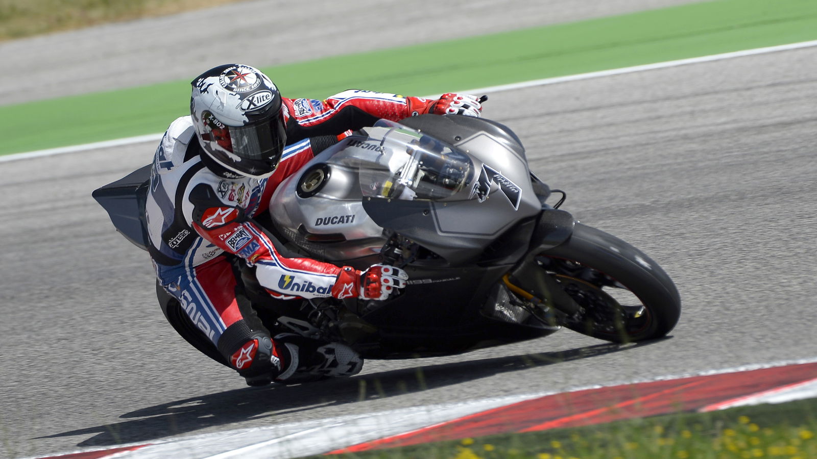 Checa debuts WSB Ducati 1199 Panigale