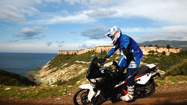2009 KTM 990 Adventure and Adventure R review