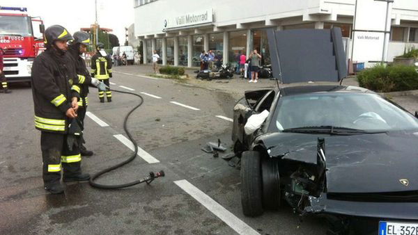 Lamborghini destroys bike dealership