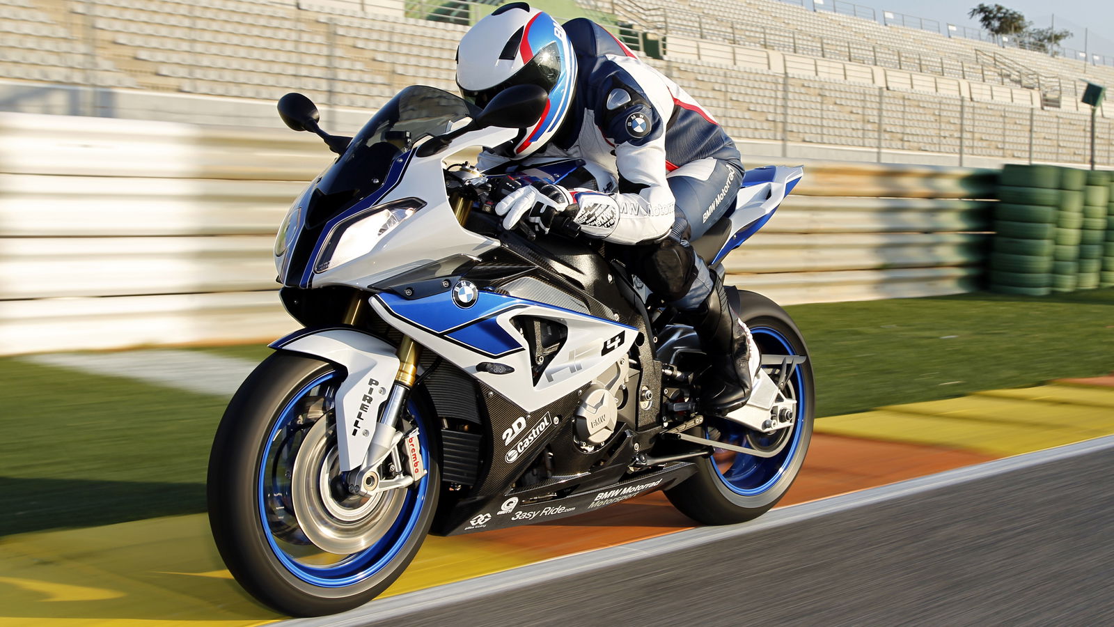 BMW HP4: Officially official