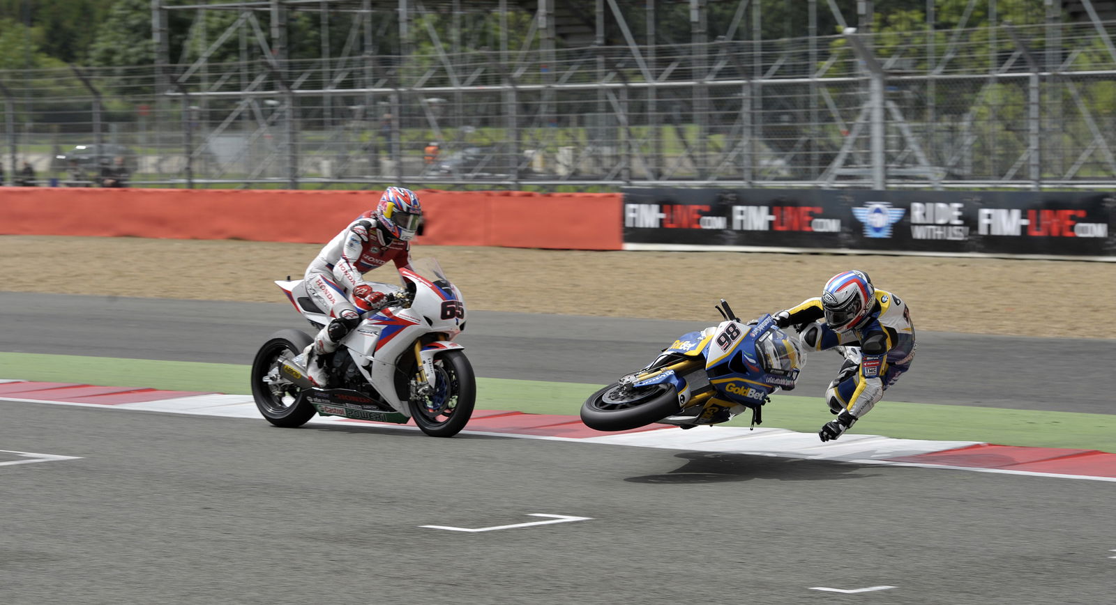 Leon Haslam rumoured to Ten Kate Honda