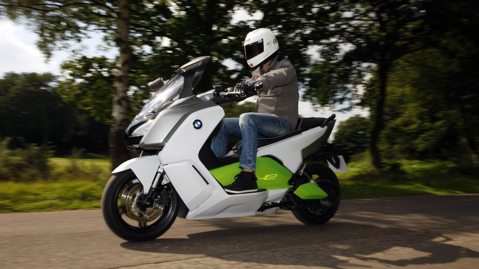 BMW C evolution electric scooter review