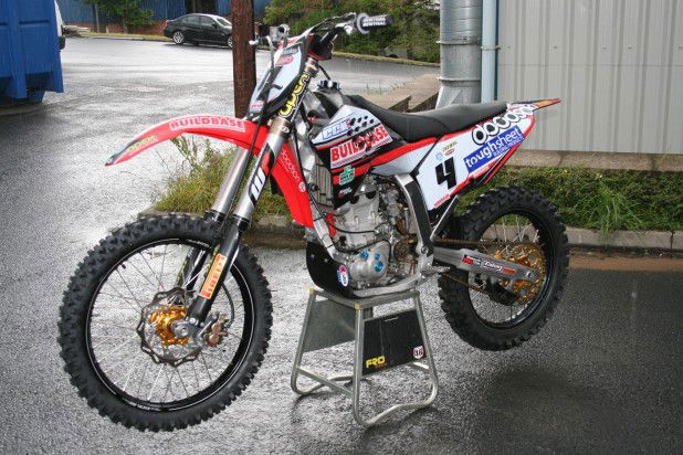 Thieves bungle double Panigale theft