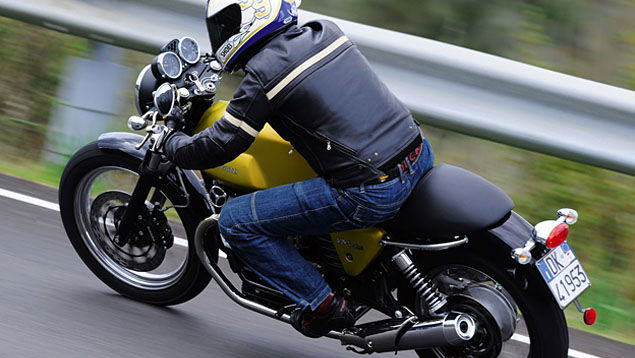 Moto Guzzi V7 Cafe Classic first ride review