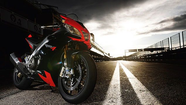 2009 Aprilia RSV4 Factory first ride review