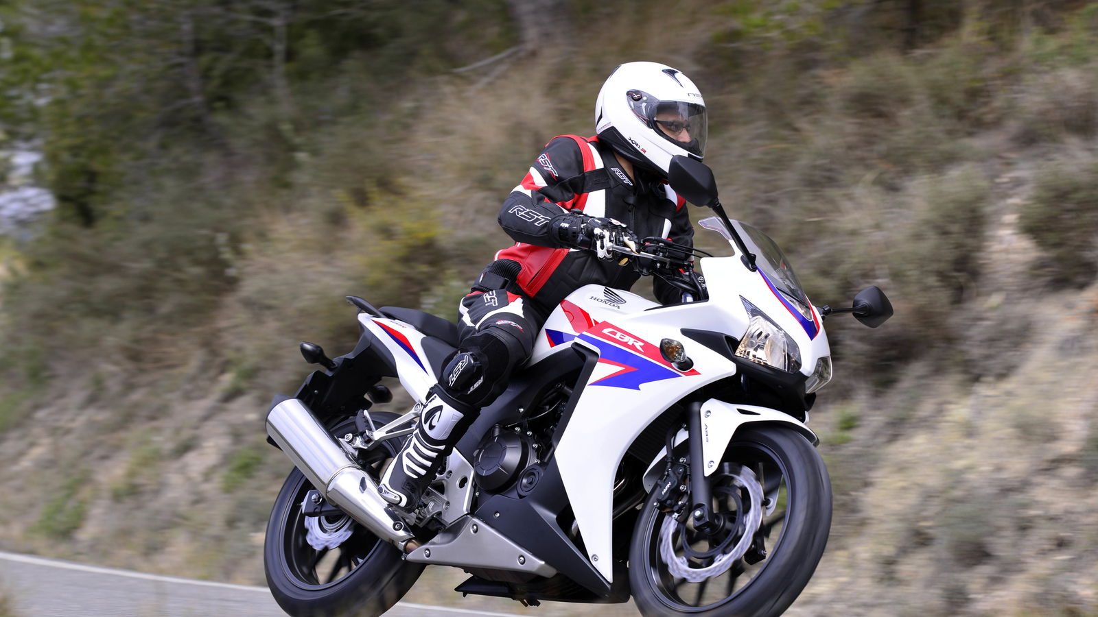 First Ride: 2013 Honda CBR500R review