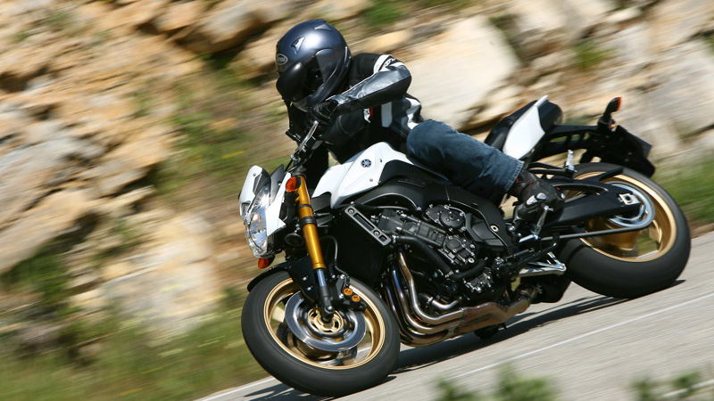 2010 Yamaha Fazer8 and FZ8 first ride review