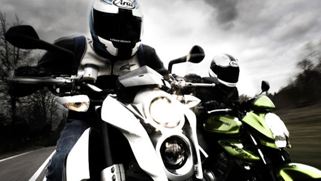 KTM 690 Duke Vs. Kawasaki ER-6n road test