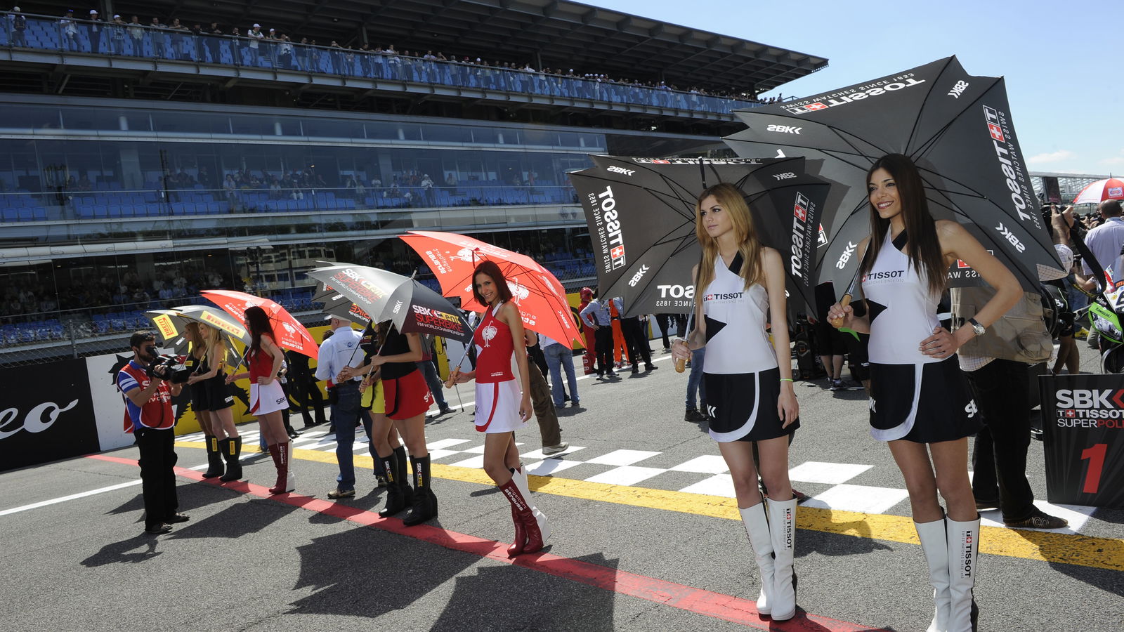 WSB 2013: Monza grid girls