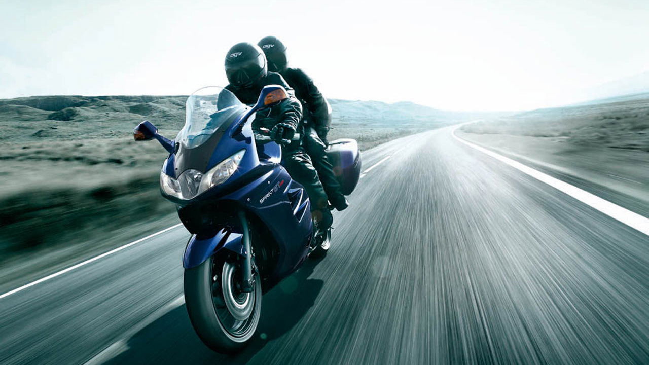 Video: 2010 Triumph Sprint GT 1050