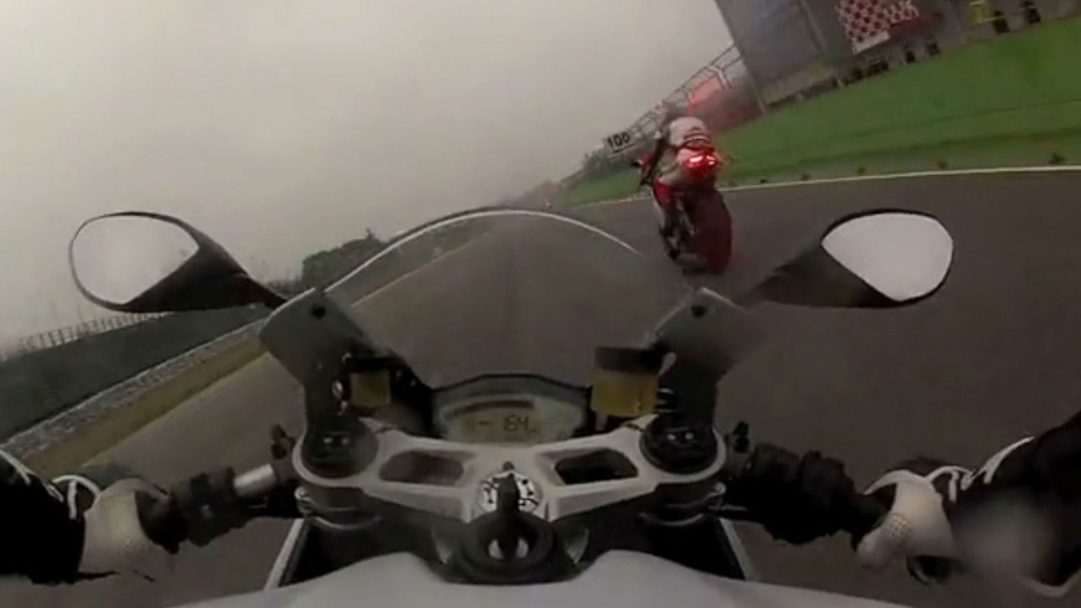 Video: Ducati 899 onboard lap