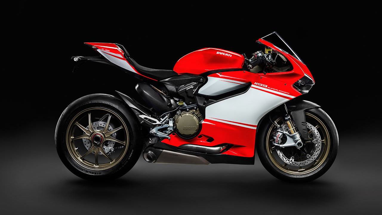 Ducati Panigale Superleggera pictures leaked