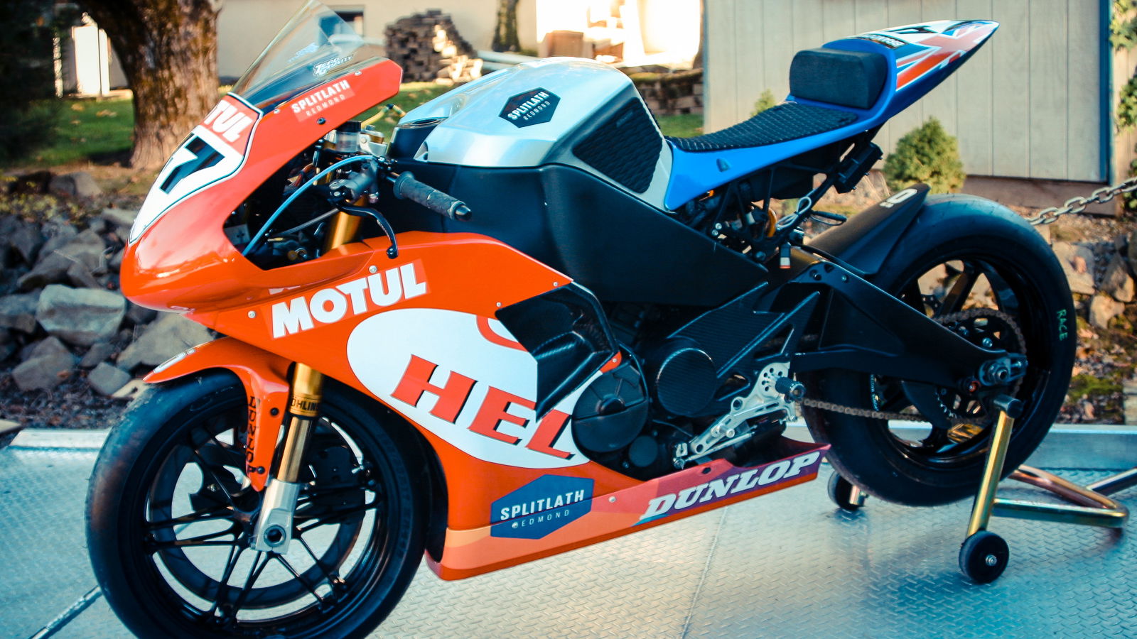 Revealed: EBR 1190RS race bike
