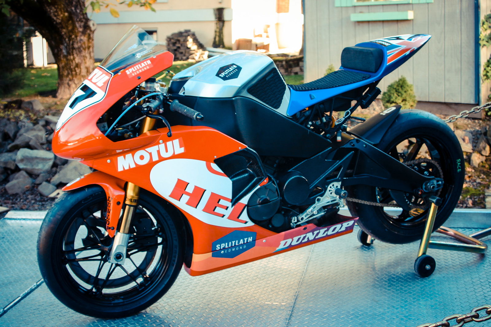 William Dunlop joins Guy Martin at Tyco Suzuki